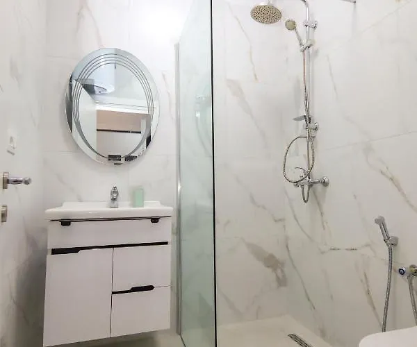 Appartement Nazari 2 *